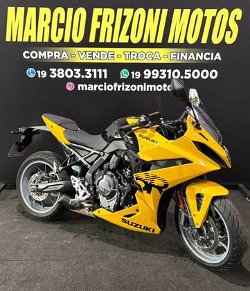 SUZUKI GSX-8R 